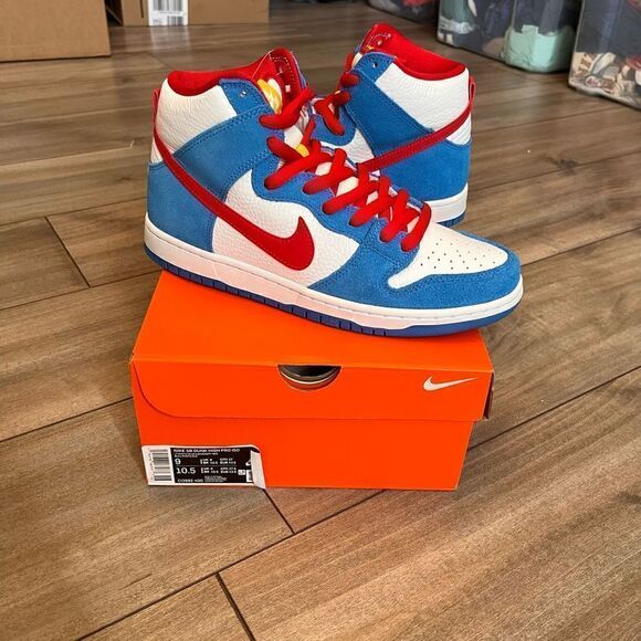 Nike Dunk High Pro SB Doraemon Athletic Sneaker Men 9 Blue/Red Suede- NEW IN BOX - Picture 1 of 7